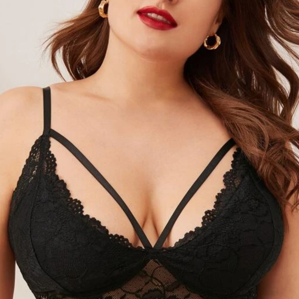 Black lace Bralette